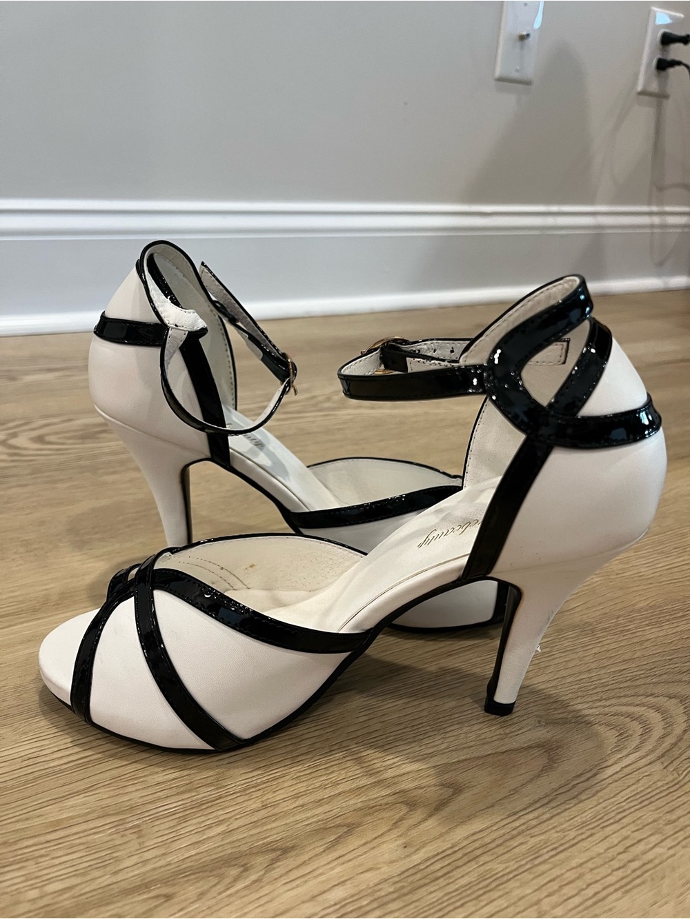Elegant White and Black Strappy Heels with Ankle Strap